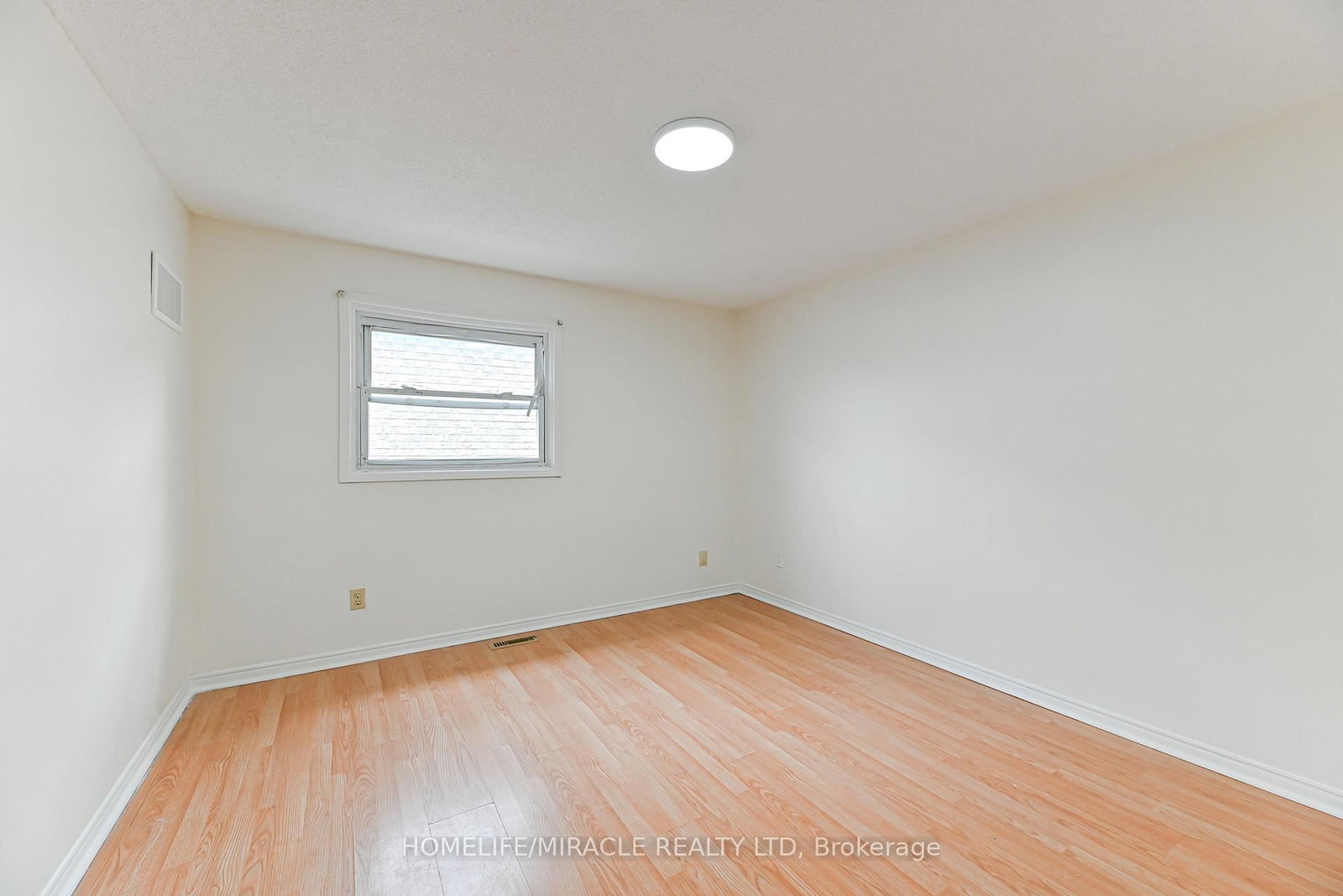 40 Blair Crescent • Barrie, ON photo 17