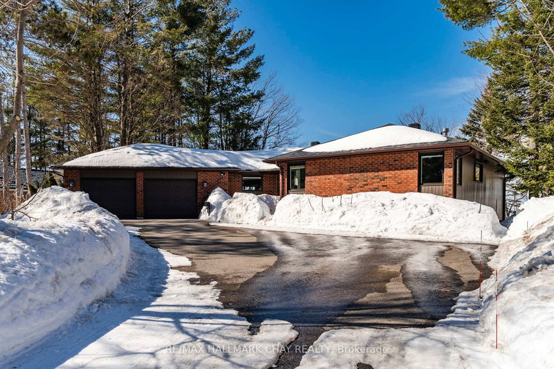 16 Highland Dr, Oro-Medonte, L0L 2L0 | Image 2