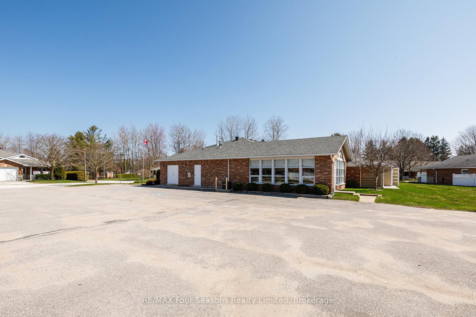 275 Huron Street • #8 • Clearview, ON photo 41