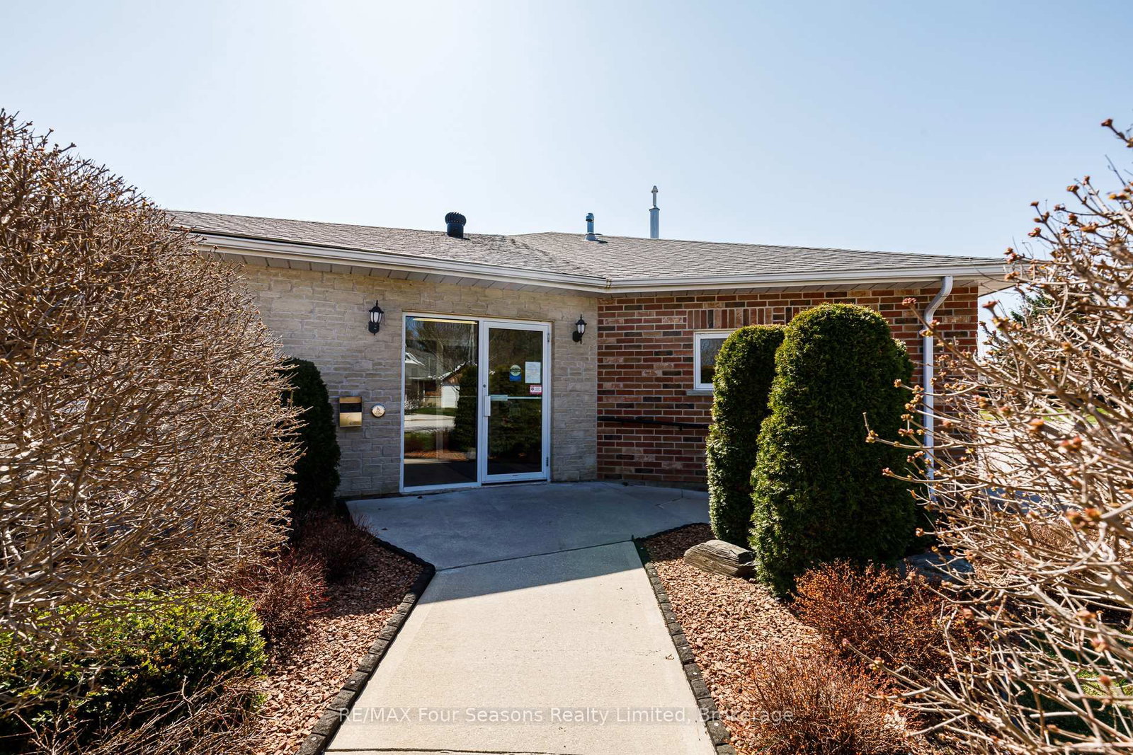 275 Huron Street • #8 • Clearview, ON photo 43