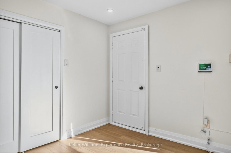 556 Champlain Rd, Tiny, L9M 0C2 | Image 3