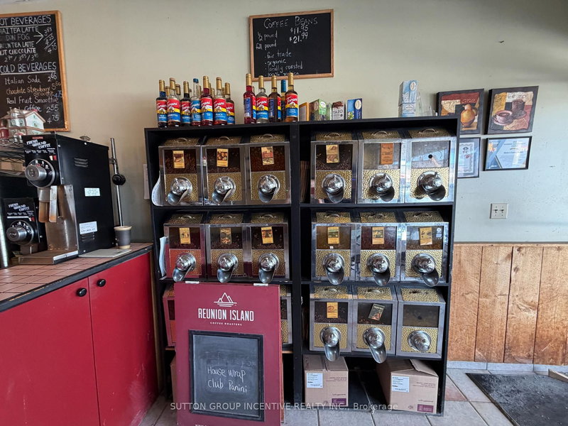 UNIT 2 - 221 Cundles Rd E, Barrie, L4N 4Y2 | Image 3