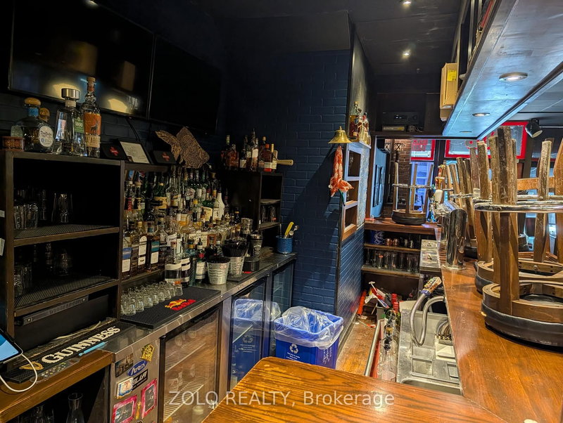 Main - 82 Dunlop St E, Barrie, L4M 1A4 | Image 3