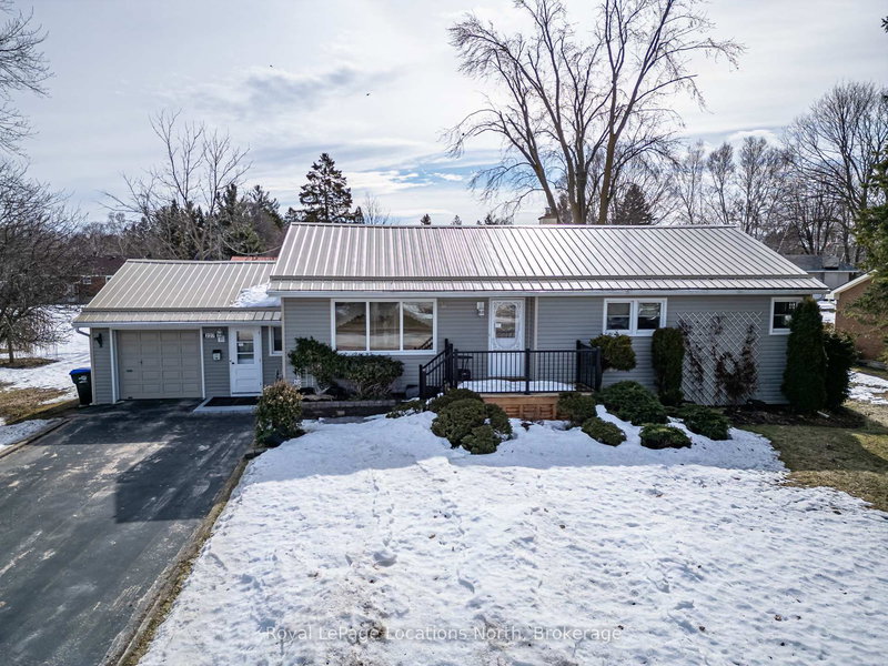 227 Superior St, Clearview, L0M 1S0 | Image 2