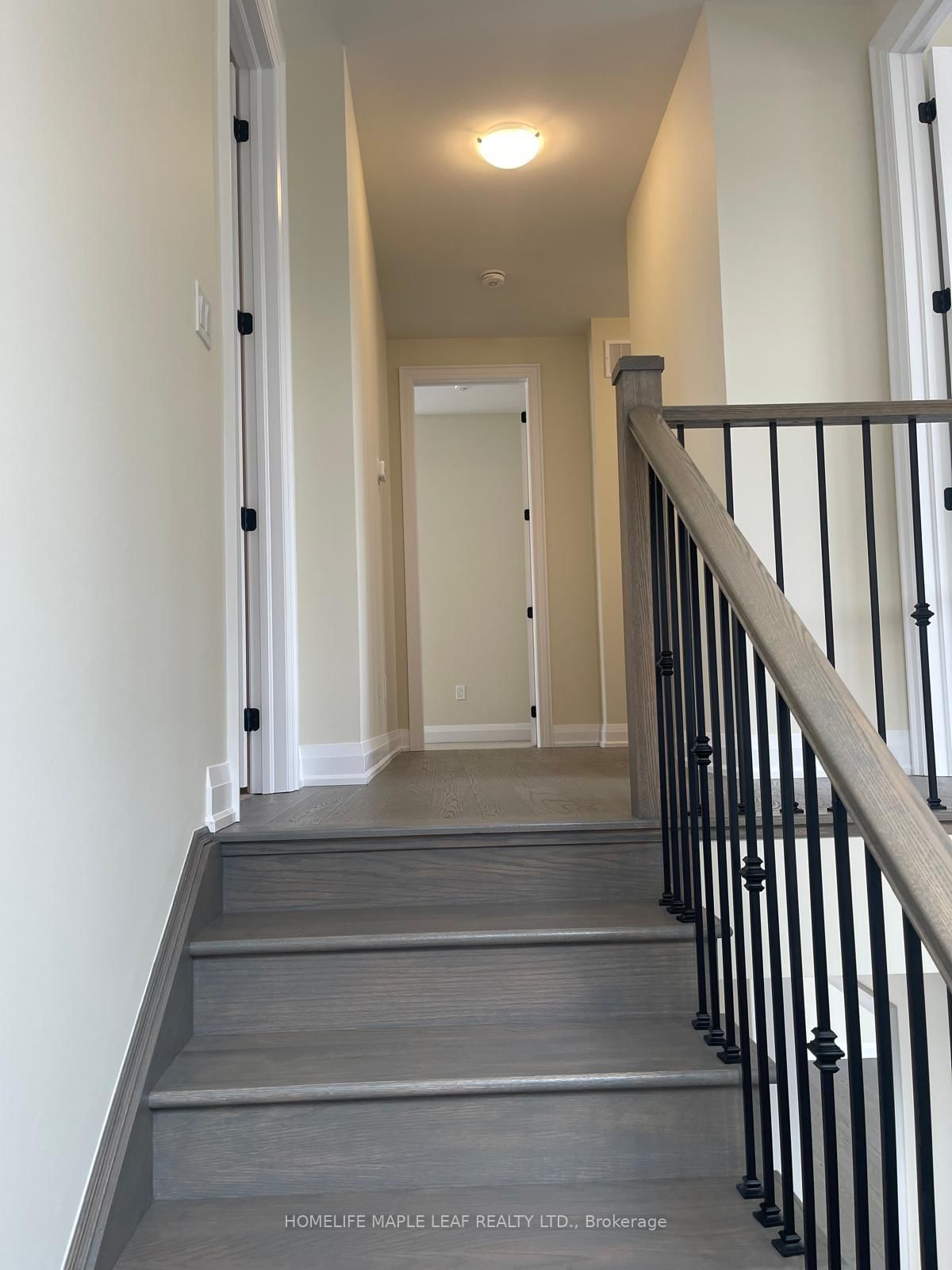 28 Pearsall Place - Photo 11