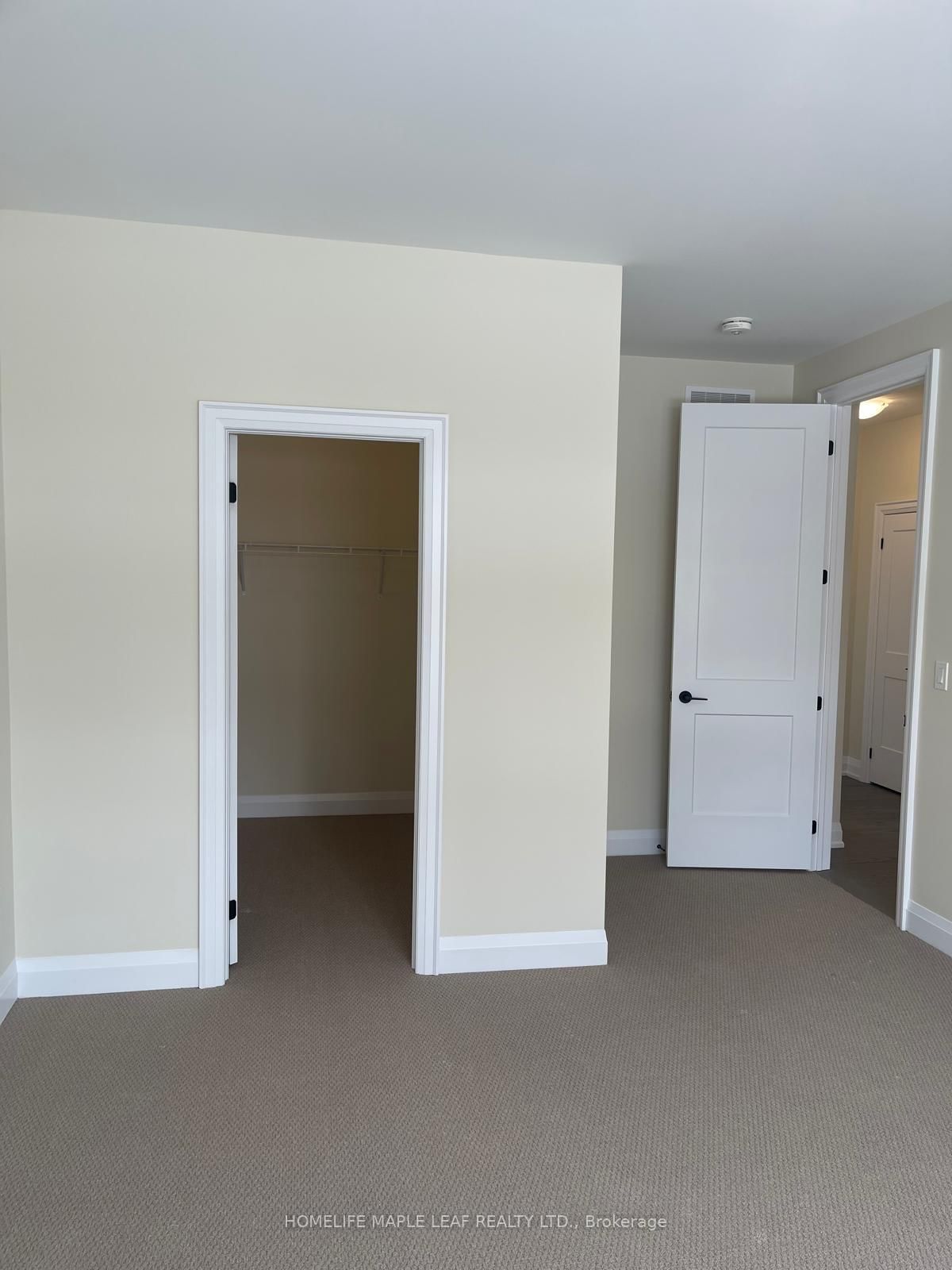 28 Pearsall Place - Photo 18