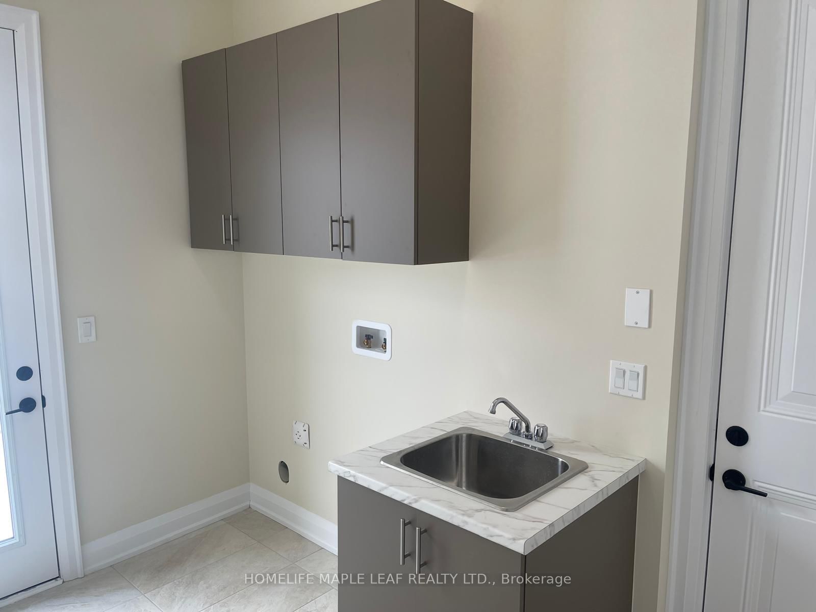 28 Pearsall Place - Photo 9