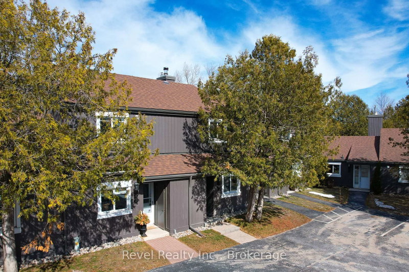 227 - 17 Harbour Street W