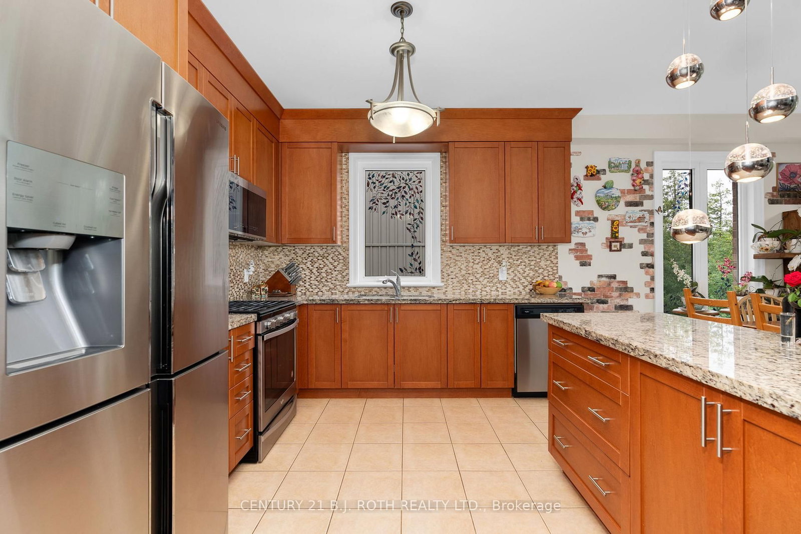 Listing Image 12