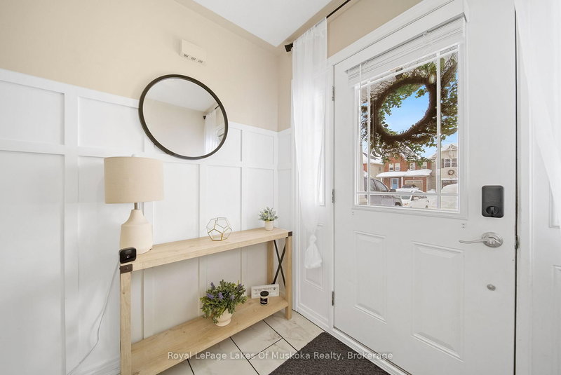 70 Pearl Dr, Orillia, L3V 6H2 | Image 3