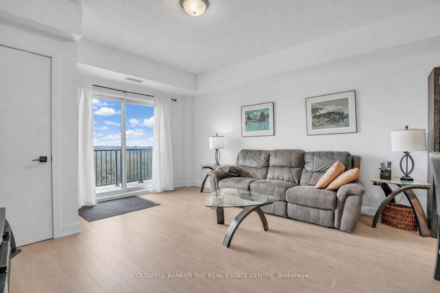 Condo sold at 512-5 Chef Lane, Barrie, Ontario, L9J 0J8 - Rural Barrie Southeast - MLS: S12876356