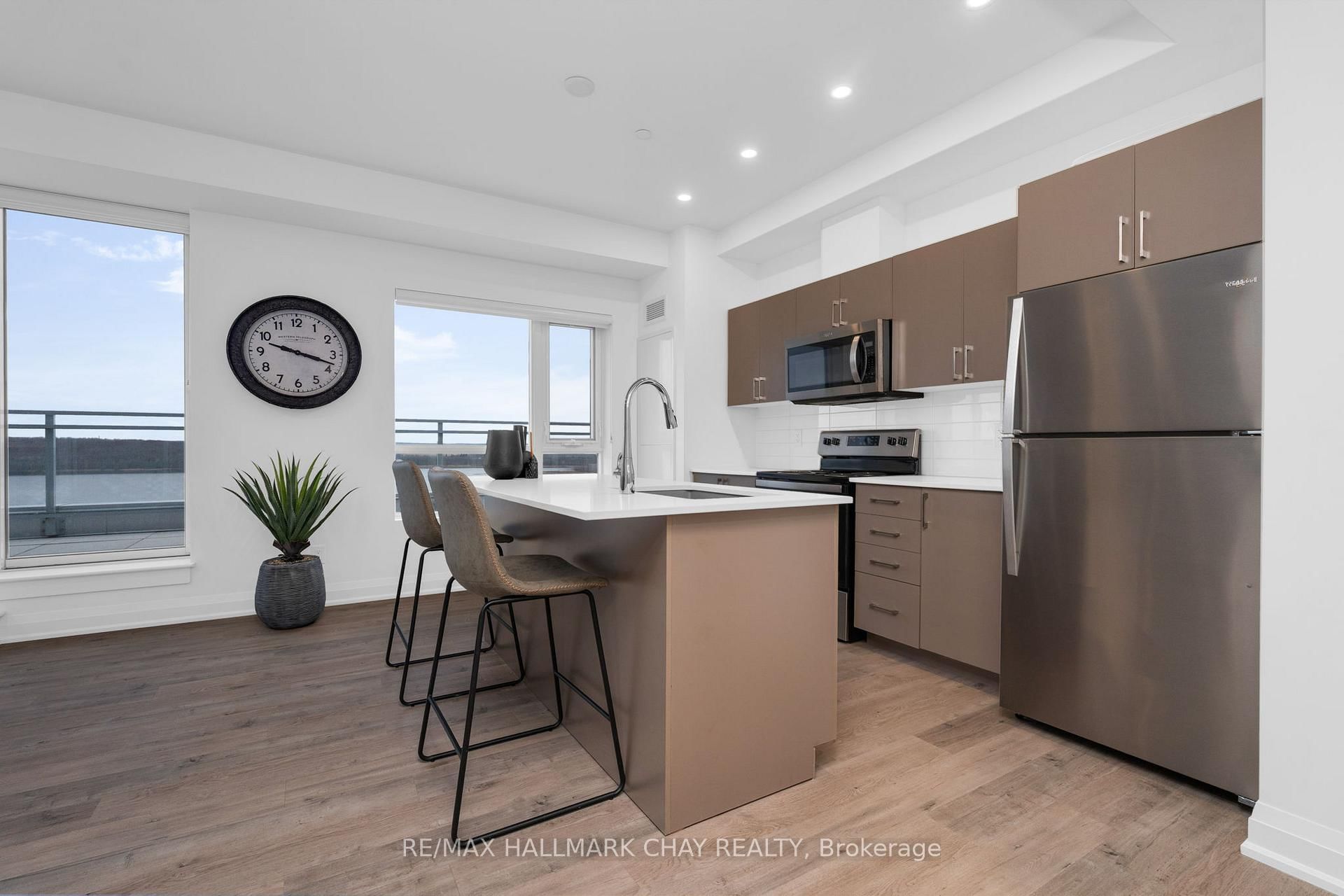 58 Lakeside Terrace, Unit 1105