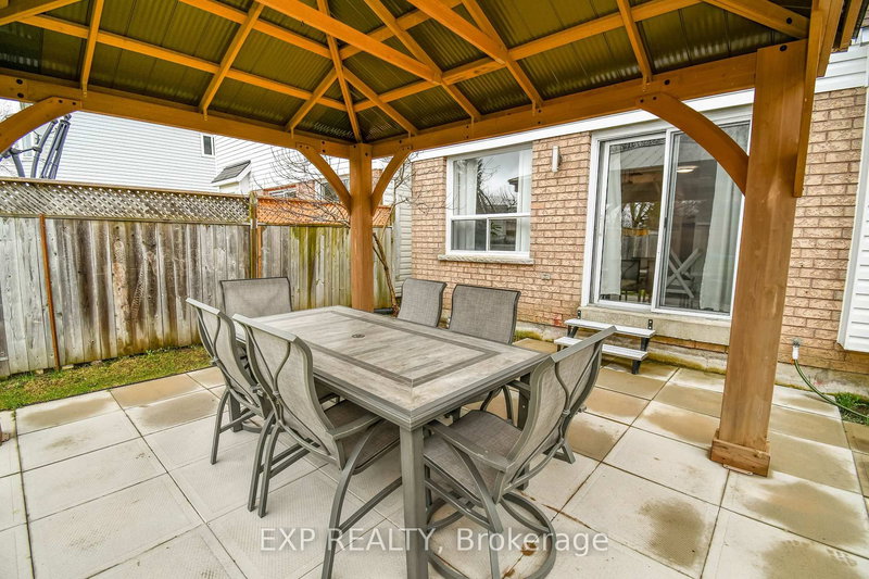 30 Aikens Cres, Barrie, L4N 8M6 | Image 3