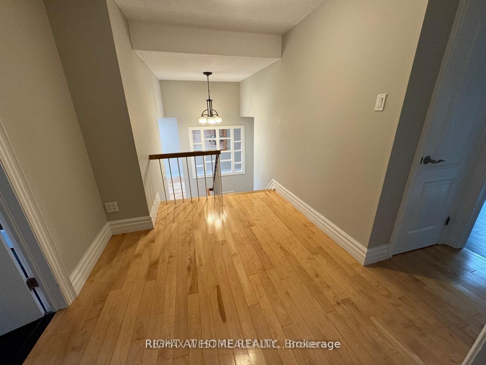 Detached House for sale at 43 Clover Avenue, Barrie, Ontario, L4N 5E2 - Allandale Heights - MLS: S12878972