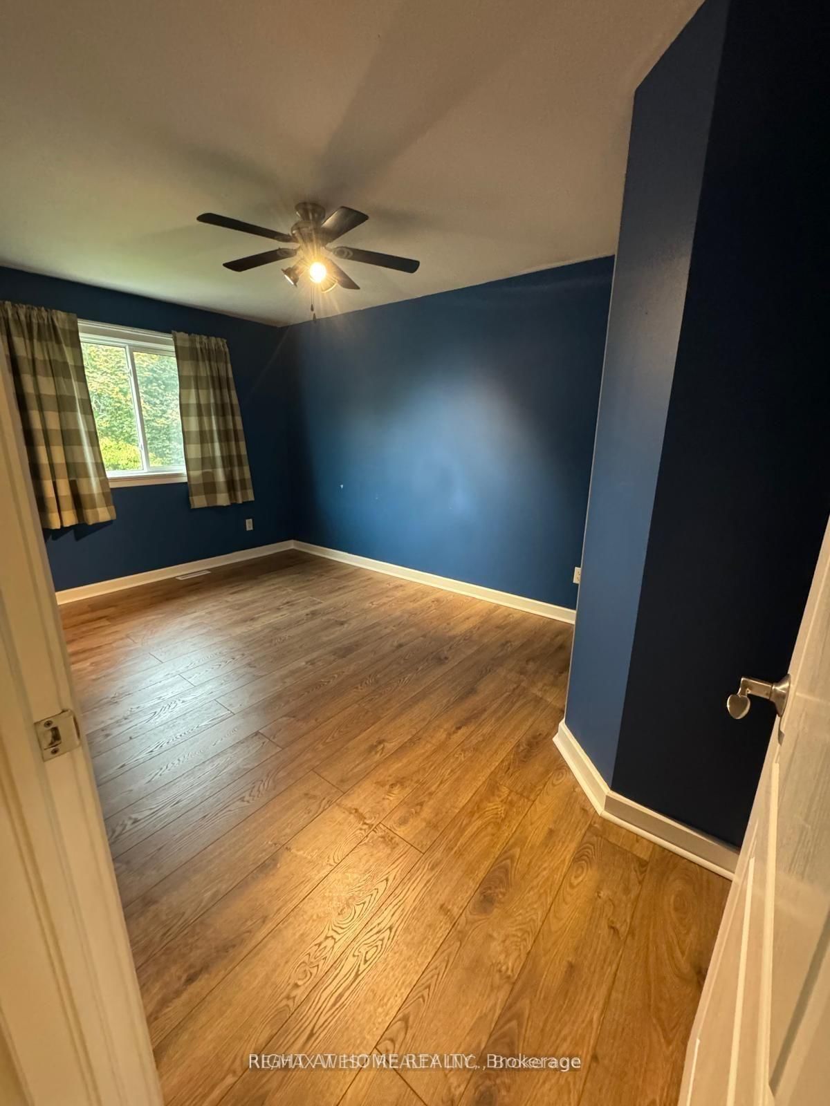 Detached House for sale at 43 Clover Avenue, Barrie, Ontario, L4N 5E2 - Allandale Heights - MLS: S12878972