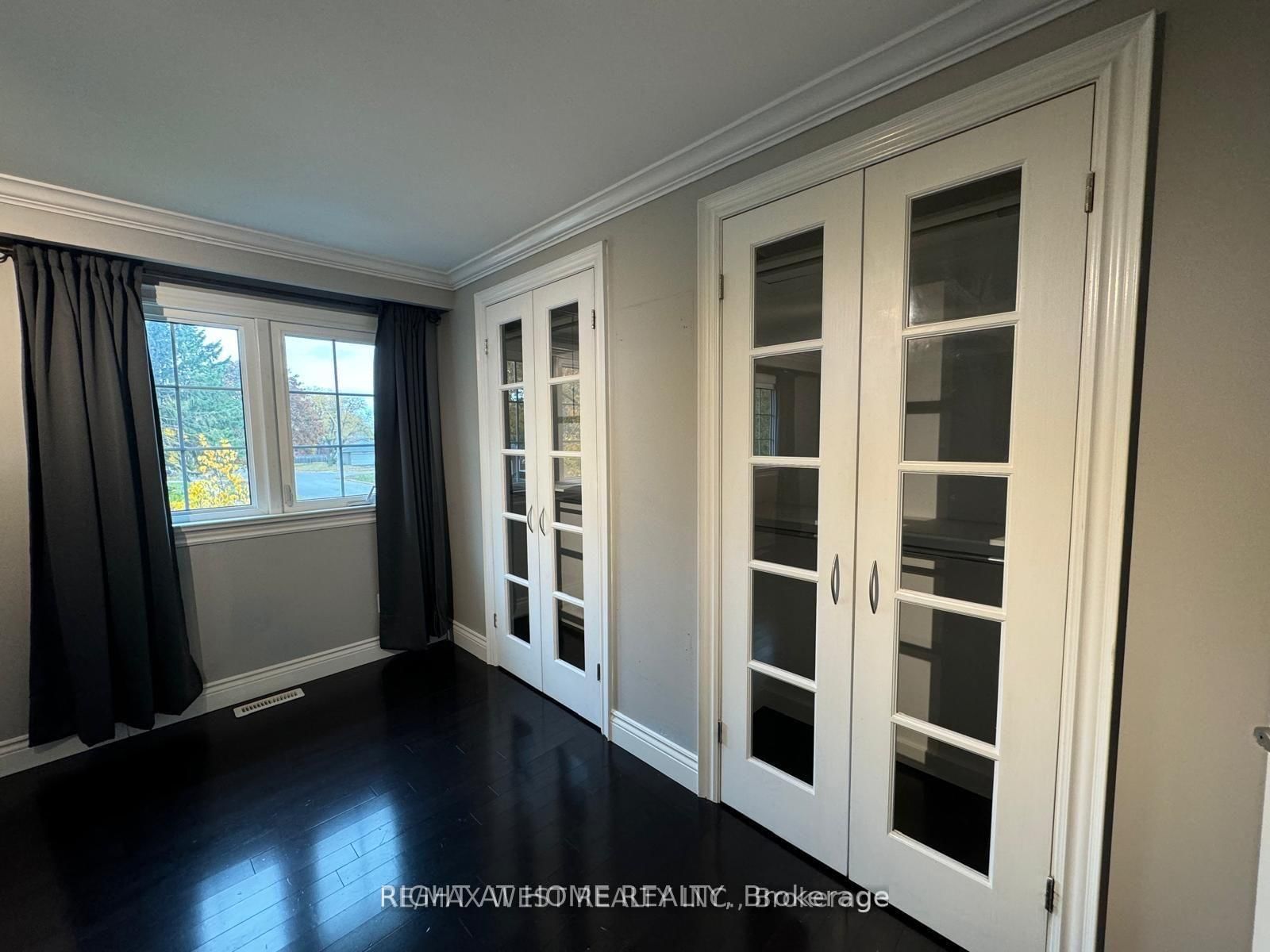 Detached House for sale at 43 Clover Avenue, Barrie, Ontario, L4N 5E2 - Allandale Heights - MLS: S12878972