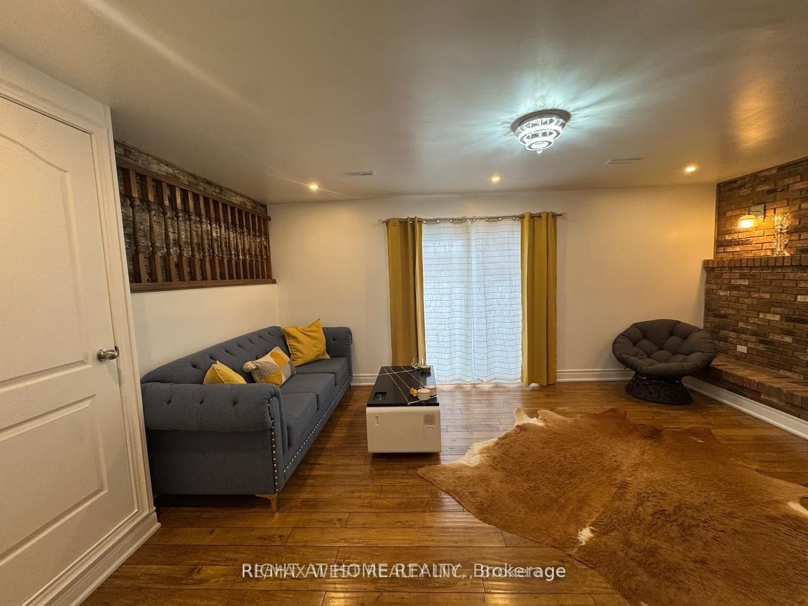 Detached House for sale at 43 Clover Avenue, Barrie, Ontario, L4N 5E2 - Allandale Heights - MLS: S12878972