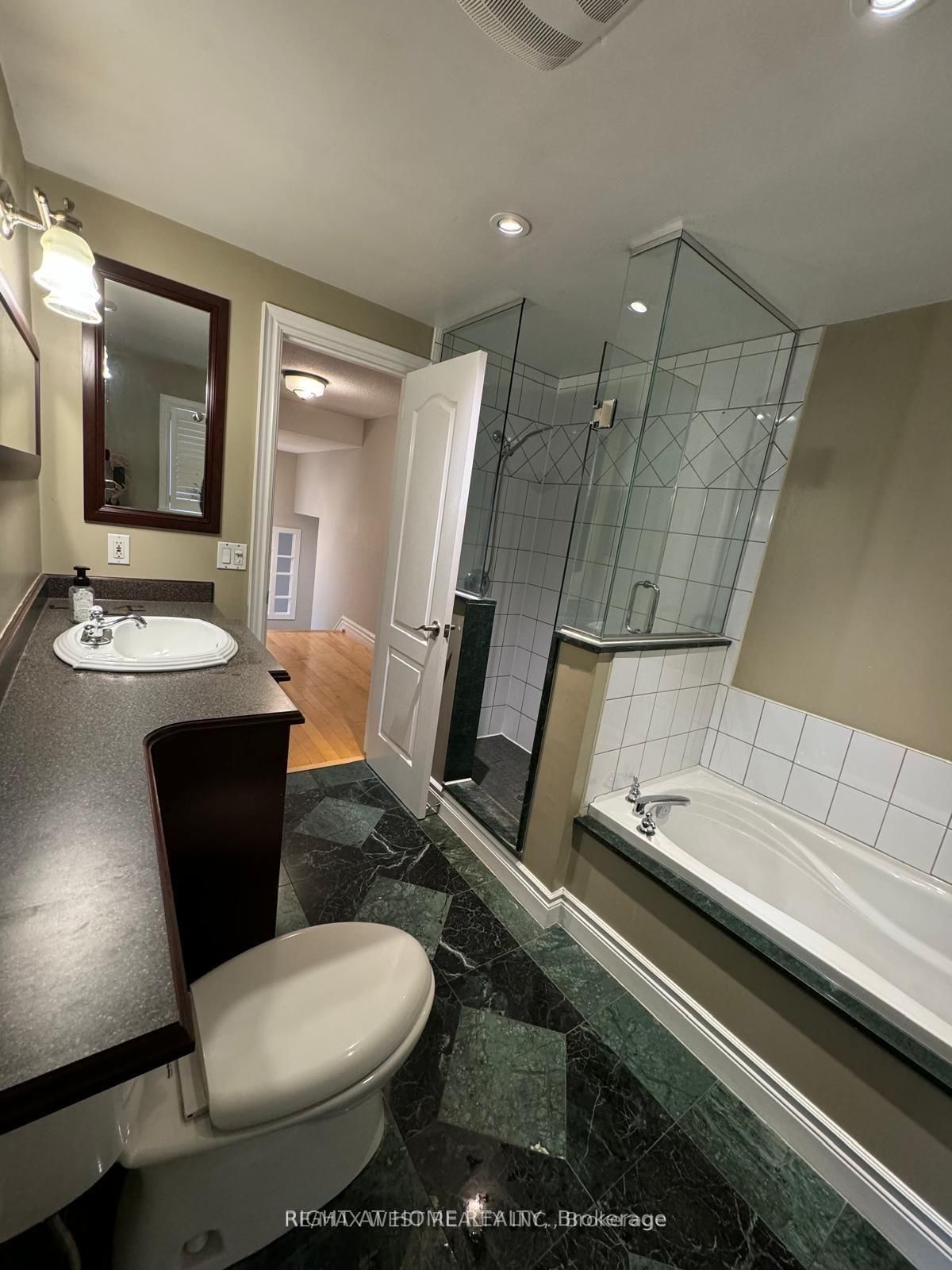 Detached House for sale at 43 Clover Avenue, Barrie, Ontario, L4N 5E2 - Allandale Heights - MLS: S12878972