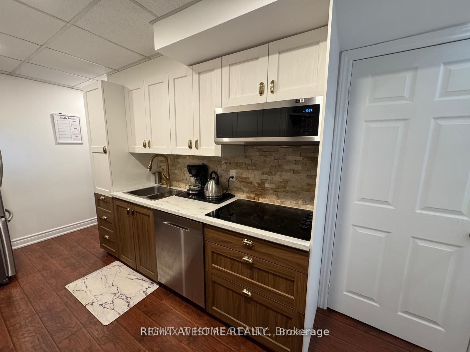 Detached House for sale at 43 Clover Avenue, Barrie, Ontario, L4N 5E2 - Allandale Heights - MLS: S12878972