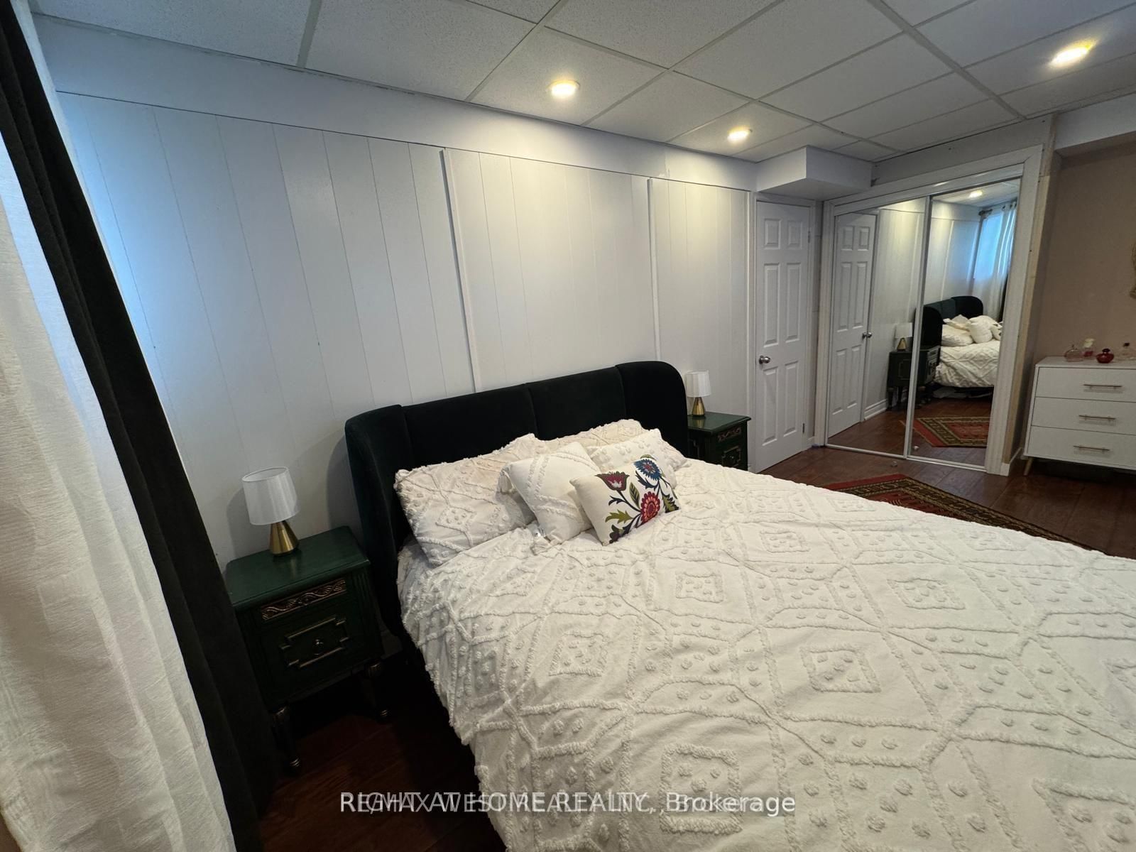 Detached House for sale at 43 Clover Avenue, Barrie, Ontario, L4N 5E2 - Allandale Heights - MLS: S12878972