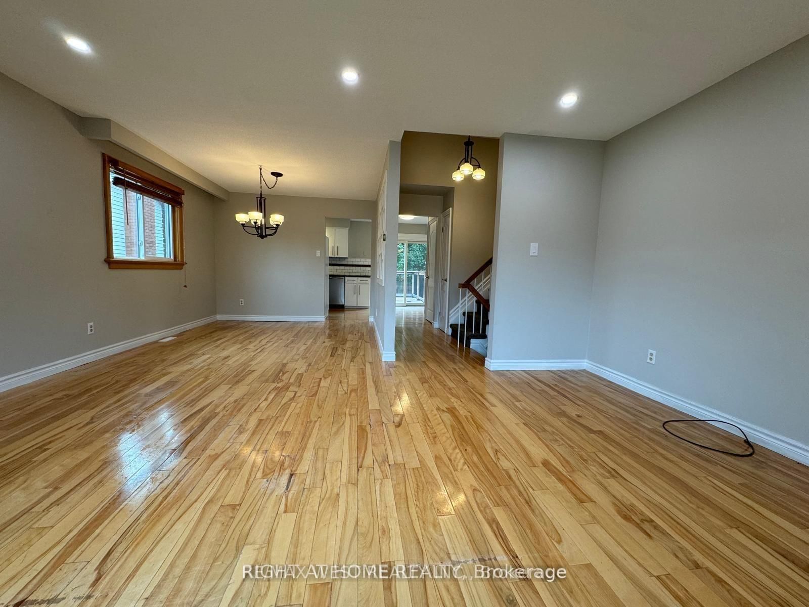 Detached House for sale at 43 Clover Avenue, Barrie, Ontario, L4N 5E2 - Allandale Heights - MLS: S12878972