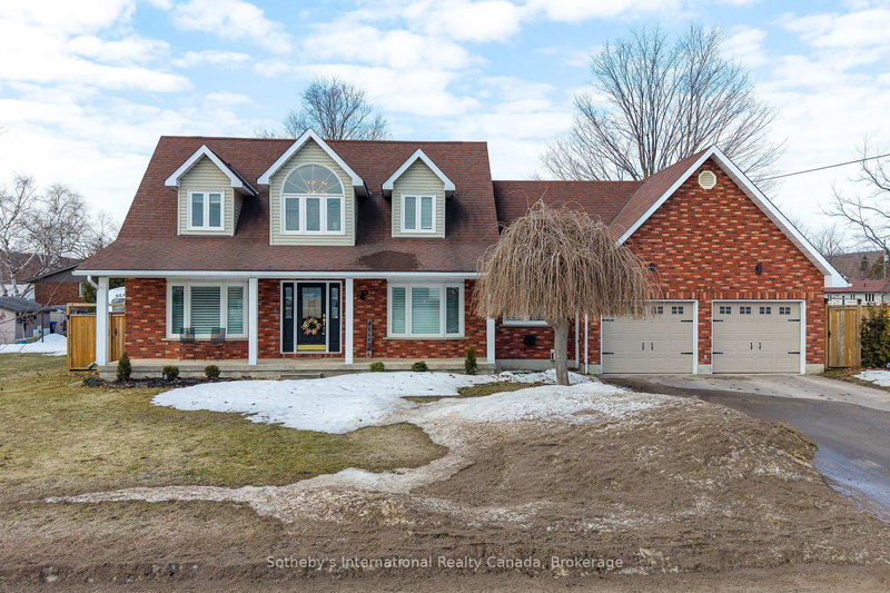 home for sale on 154 Mary Street