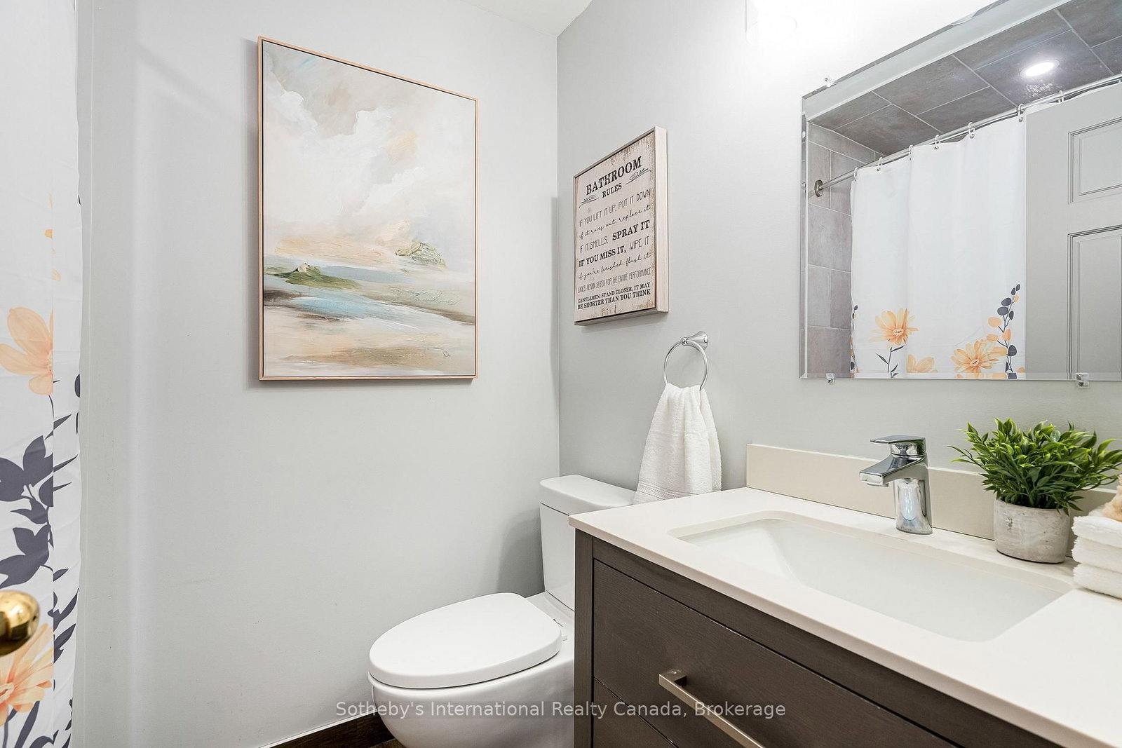 Detached House for sale at 154 Mary Street, Clearview, Ontario, L0M 1G0 - Creemore - MLS: S12879082