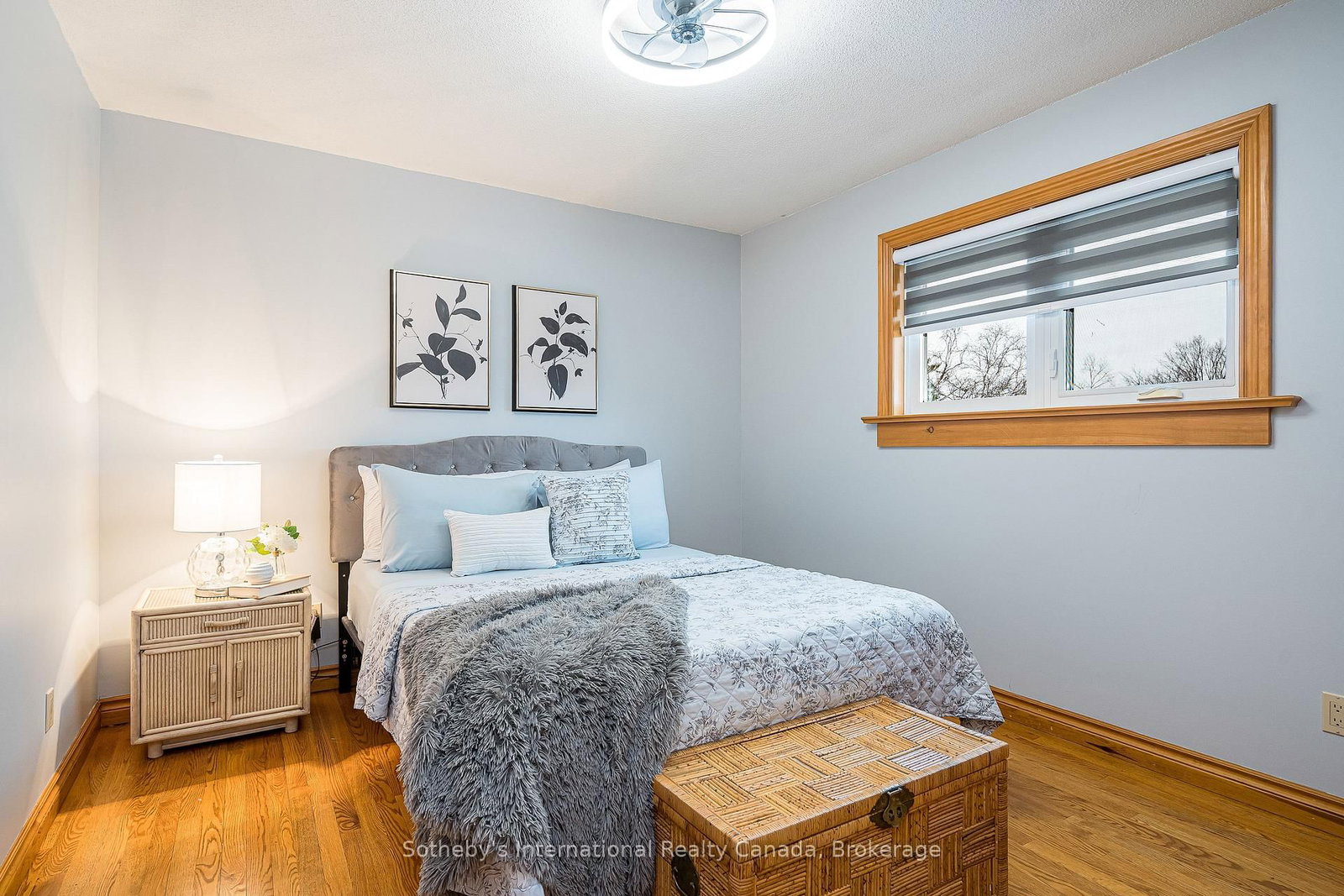 Detached House for sale at 154 Mary Street, Clearview, Ontario, L0M 1G0 - Creemore - MLS: S12879082