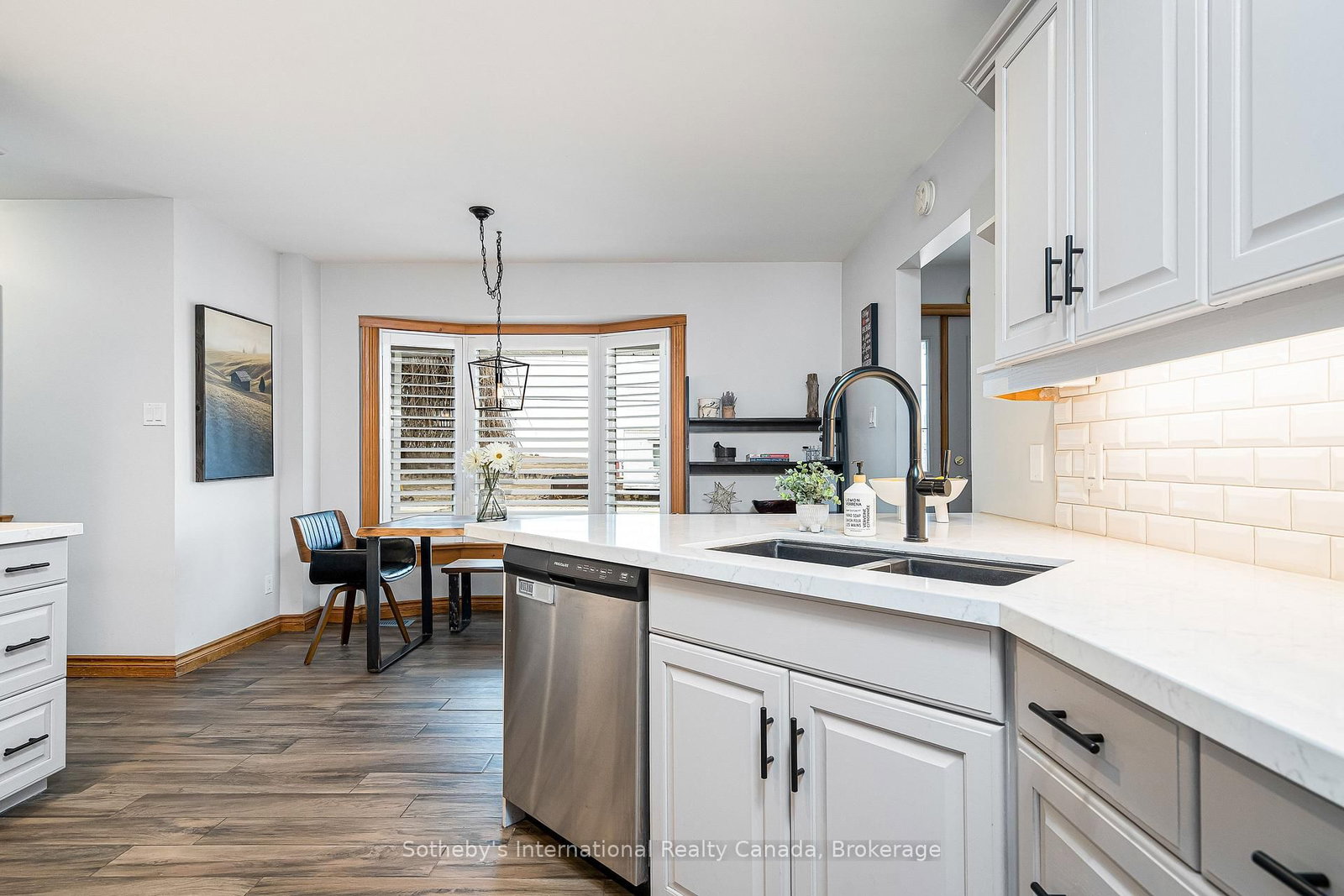 Detached House for sale at 154 Mary Street, Clearview, Ontario, L0M 1G0 - Creemore - MLS: S12879082