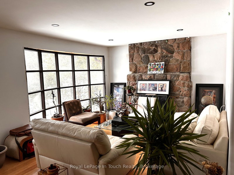 26 Dundee Dr, Tiny, L9M 0B3 | Image 3