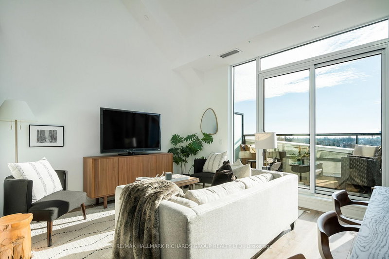 PH610 - 31 Huron St, Collingwood, L9Y 0E8 | Image 3