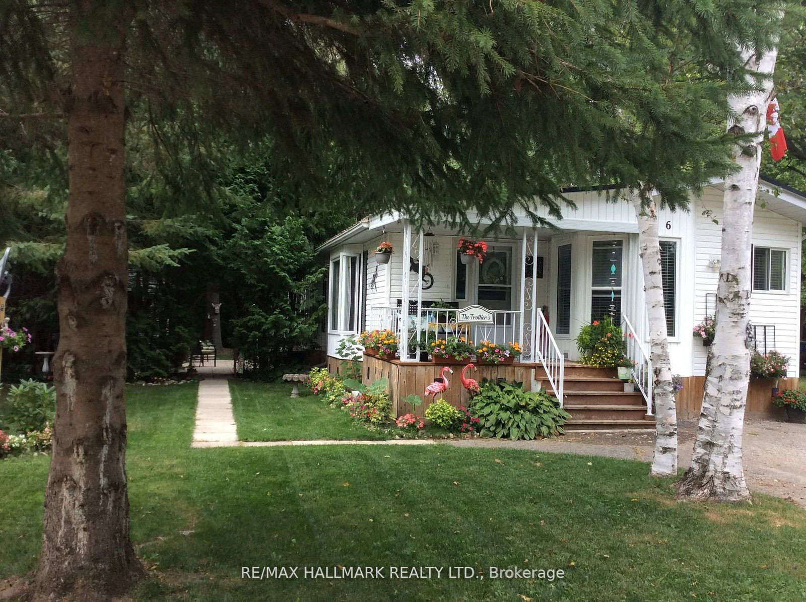 Mobile/Trailer for sale at 6 Prince Charles Avenue, Springwater, Ontario, L0L 1P0 - Rural Springwater - MLS: S12880202