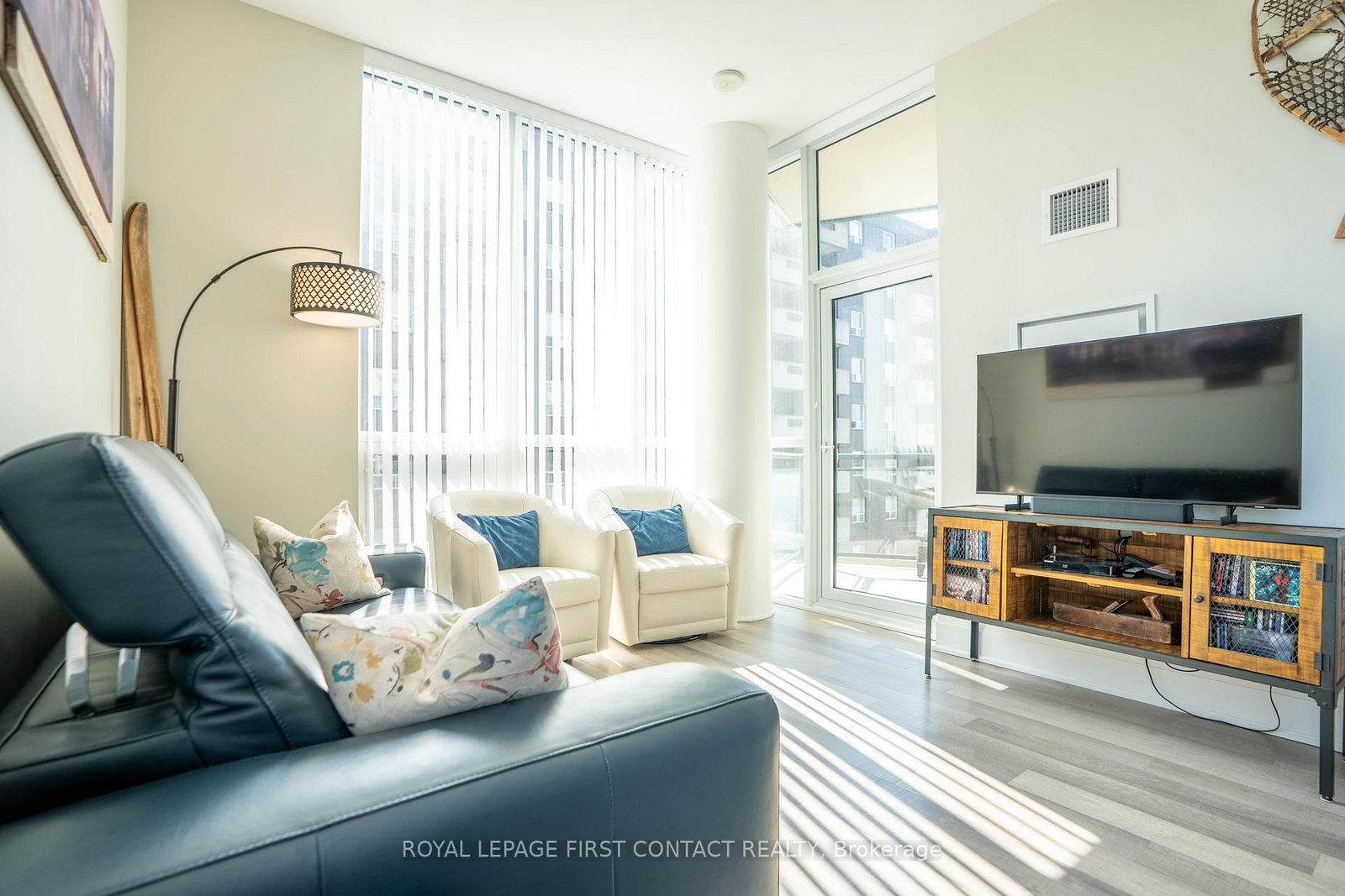 Condo for sale at PH5-111 WORSLEY Street, Barrie, Ontario, L4M 0J5 - City Centre - MLS: S12881644