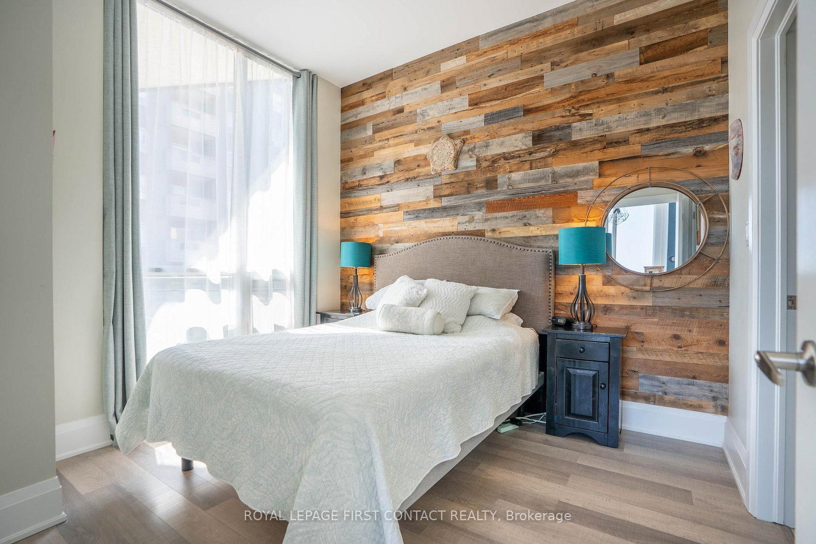 Condo for sale at PH5-111 WORSLEY Street, Barrie, Ontario, L4M 0J5 - City Centre - MLS: S12881644