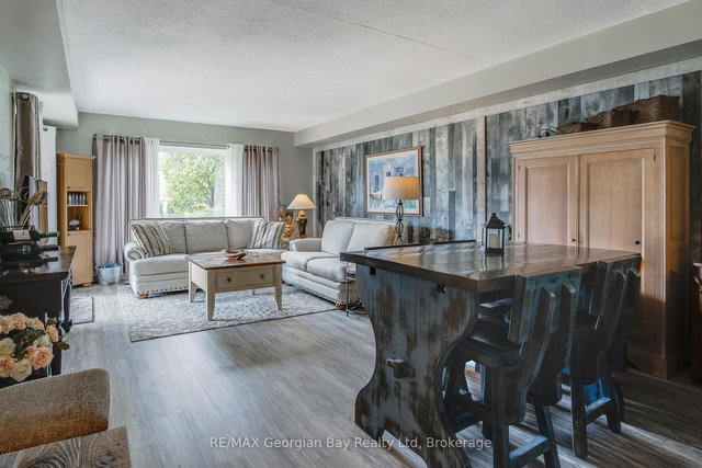 102 - 11 Beck Boulevard