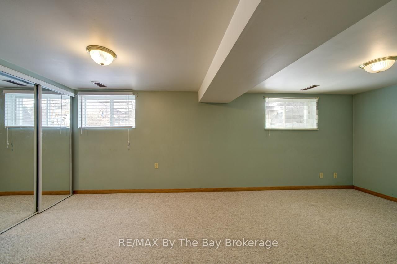Listing Image 33