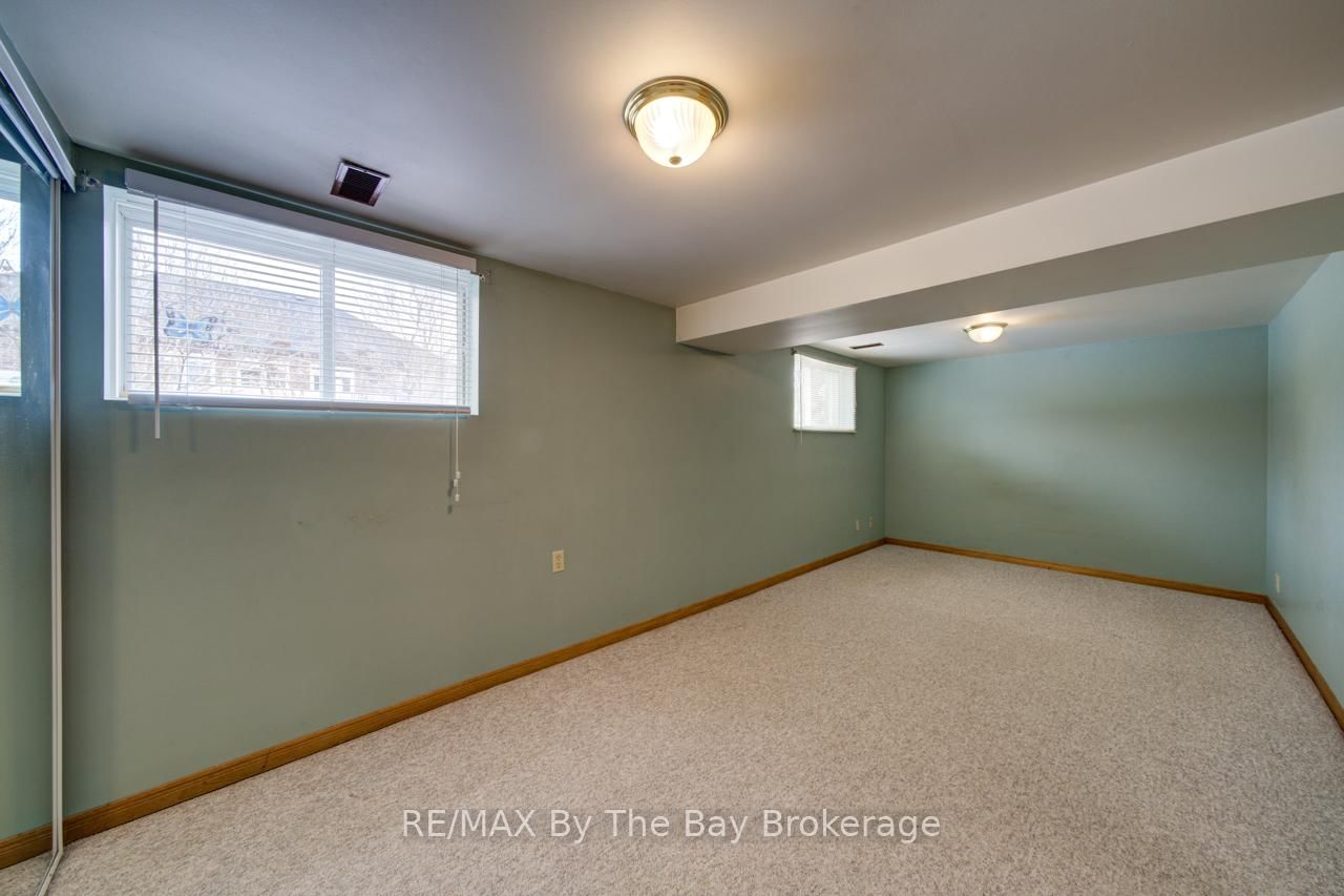 Listing Image 34
