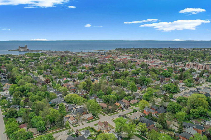 A&B - 218 Fifth St, Collingwood, L9Y 1X6 | Image 3