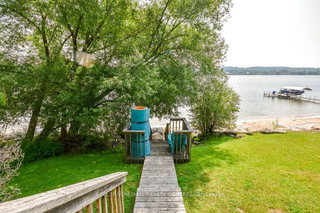 379 Champlain Road • Penetanguishene, ON photo 16