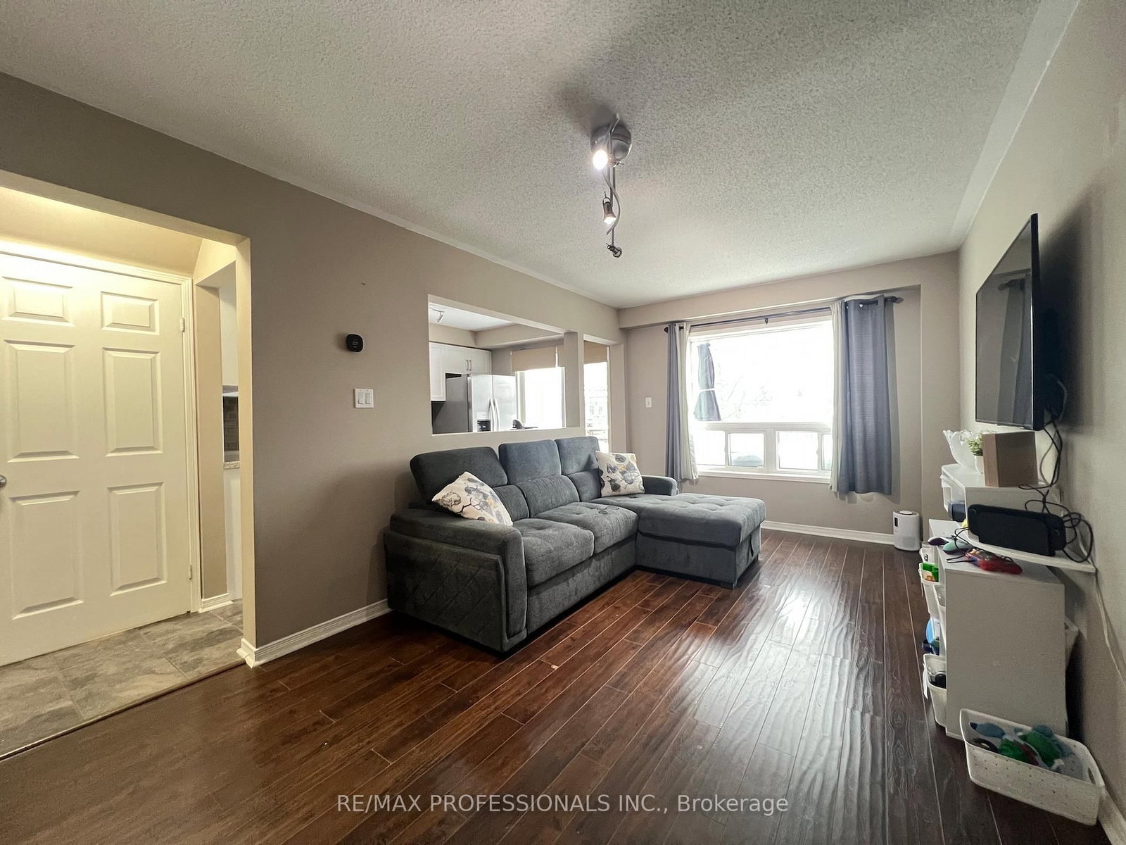 Townhouse for sale at 56 Beacon Road, Barrie, Ontario, L4N 9J8 - Holly - MLS: S12883786