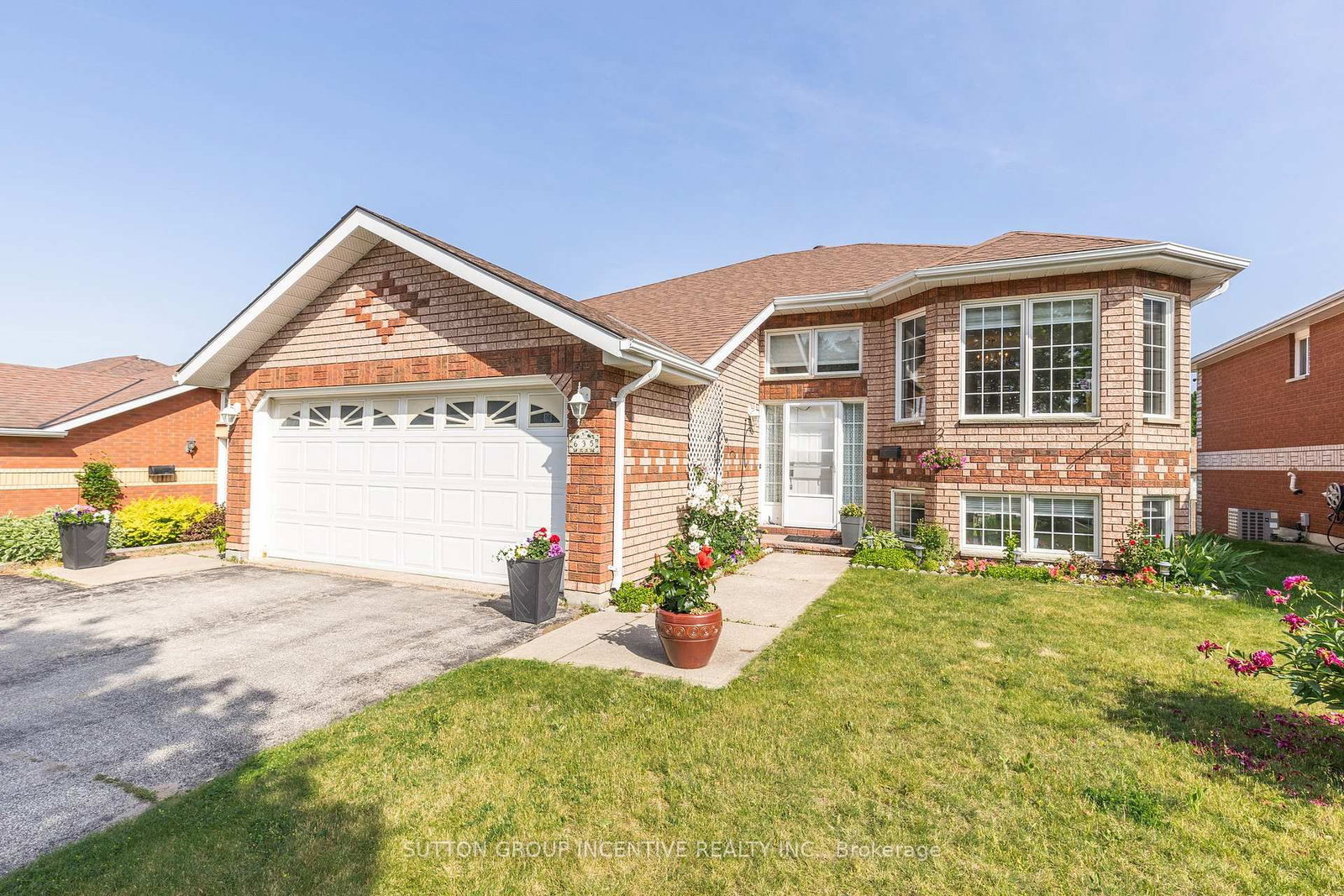 635 Wayne Crescent • Midland, ON photo 3