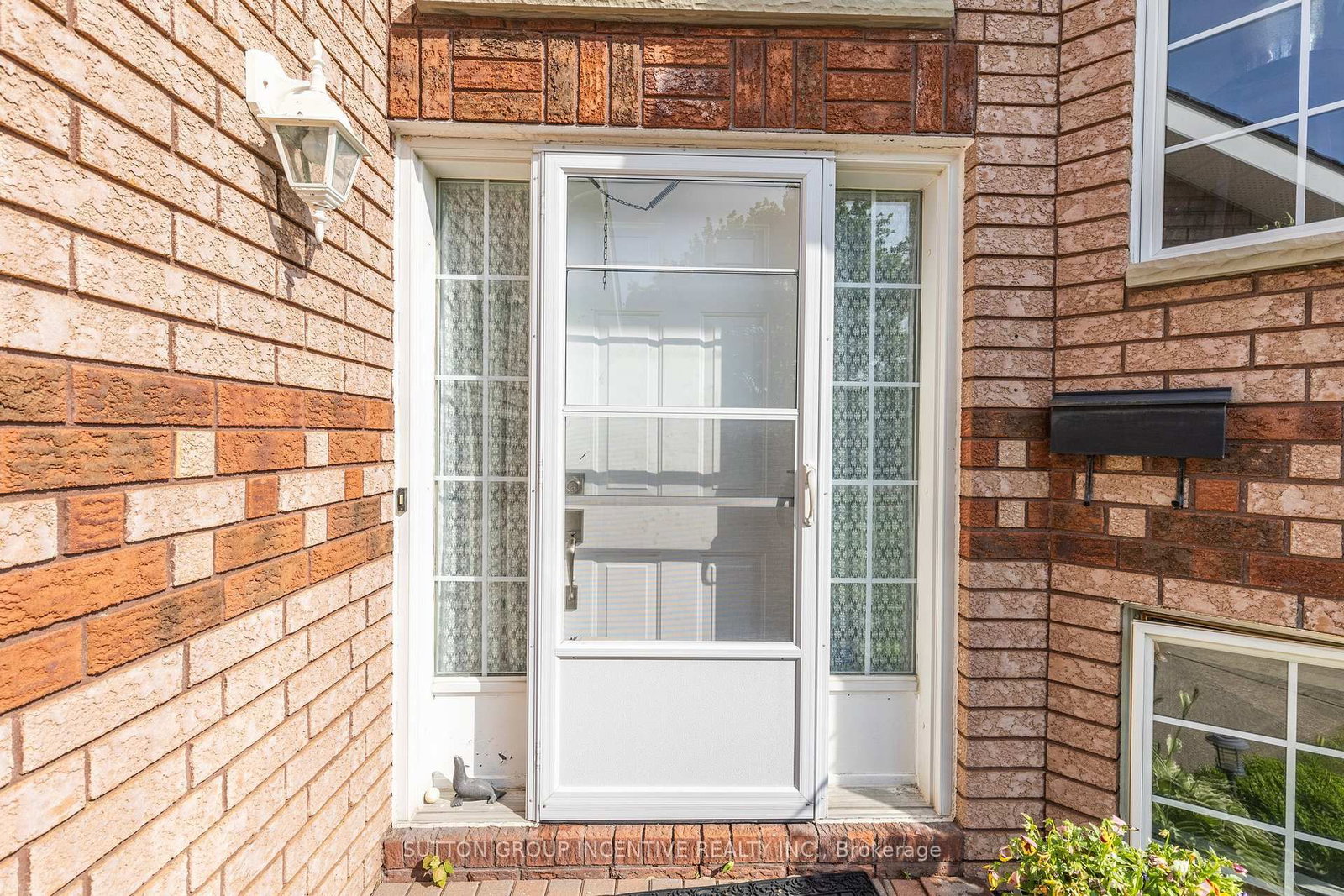 635 Wayne Crescent • Midland, ON photo 4