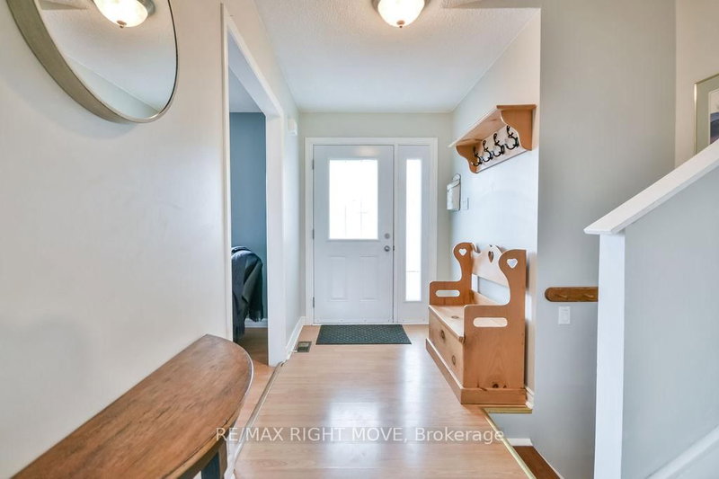 3811 Leo Cres, Ramara, L3V 0L1 | Image 3