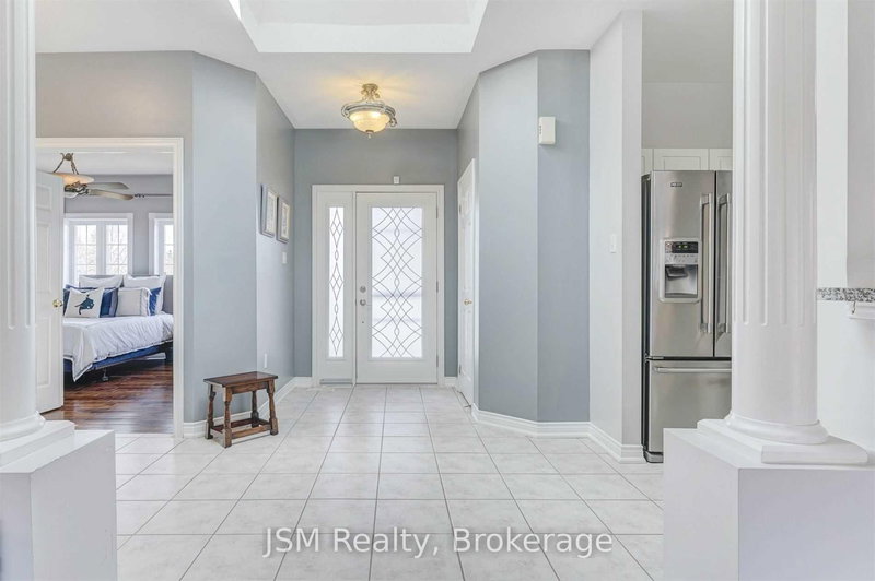 188 Golden Meadow Rd, Barrie, L4N 9R6 | Image 3