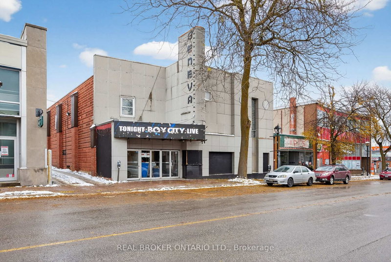 16 West St S, Orillia, L3V 5G3 | Image 2