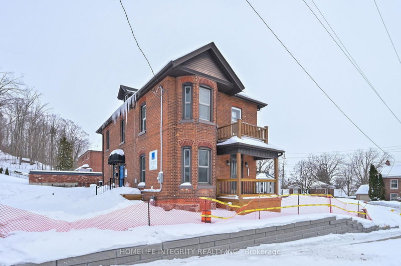 25 BERCZY St, Barrie, L4M 3P6 | Image 2