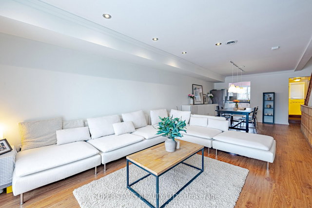 23 - 100 Laguna Parkway