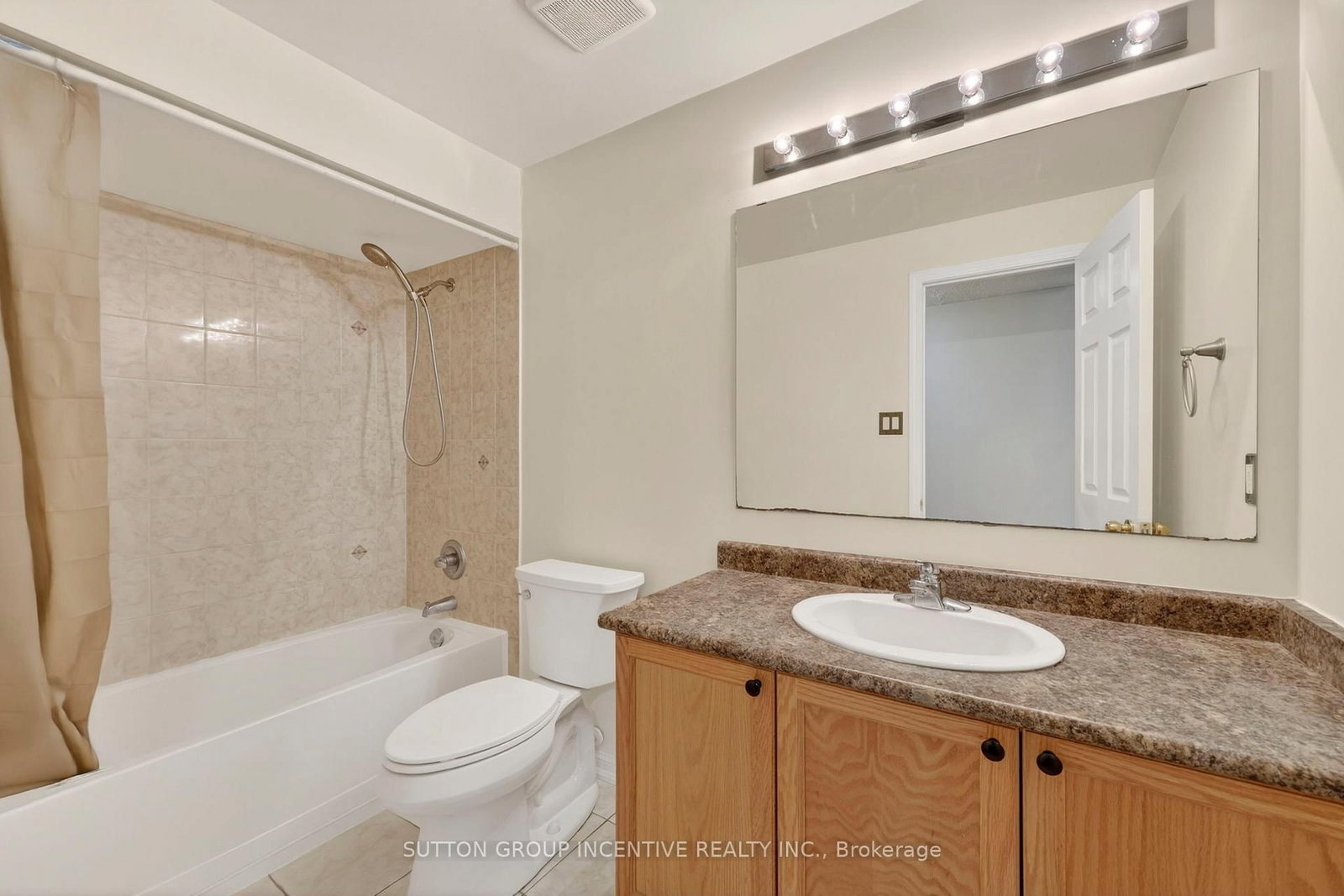 Detached House for sale at 116 Sun King Crescent, Barrie, Ontario, L4M 0E6 - Innis-Shore - MLS: S12891994