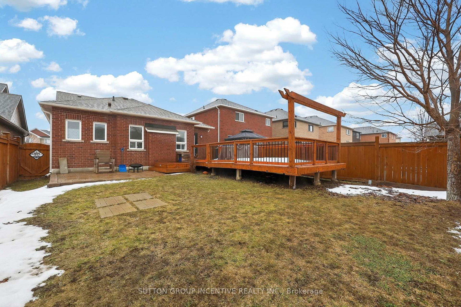 Detached House for sale at 116 Sun King Crescent, Barrie, Ontario, L4M 0E6 - Innis-Shore - MLS: S12891994