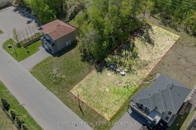 home for sale on 722 Aberdeen Boulevard